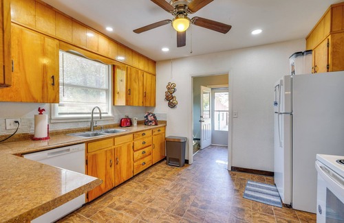 Pueblo House | Extended Stay Home 3 Mi to Dtwn Pueblo