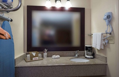 National Gardens Hotel | Extended Stay - Ormond Beach