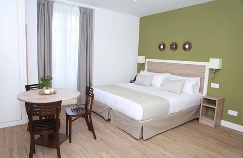 Sol Apartment | Exterior studio with a balcony for 2 people