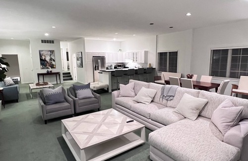 Petoskey Condo | Extra Spacious 2Bed w/Large Terrance + Amenities