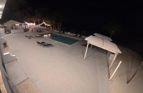 Tar Bay Hotel | Exuma Palms
