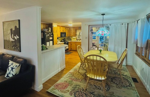 Surf City House | EZ WALK 2 BEACH & EATS 2 OFF BAY BIKES BADGES FIREPIT GAME ROOM TOWELS & LINENS!