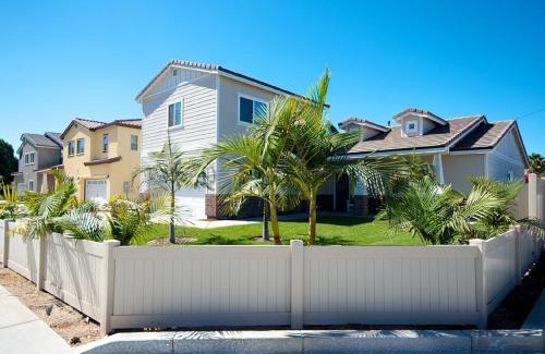 Southwest Anaheim House | F-31 Mickeys Beach House