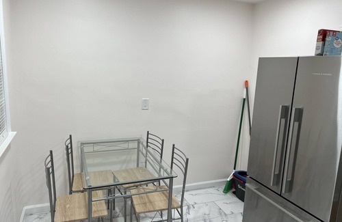 Irvington Apartment | F&S leisure apartment