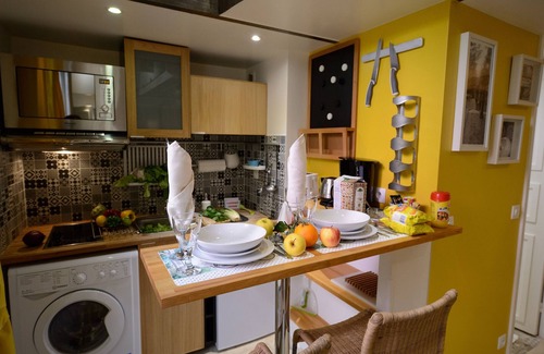 3rd Arrondissement Apartment | F0G Springbreak