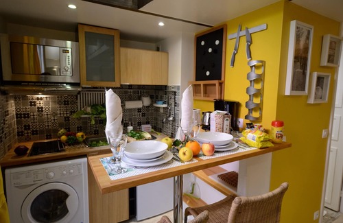 3rd Arrondissement Apartment | F0G Springbreak