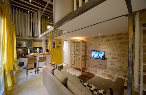 3rd Arrondissement Apartment | F0G Springbreak
