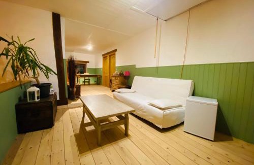 Moulin du Ruy House | F1 Room 2 - Cour-toise