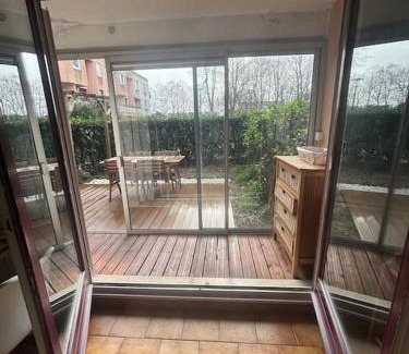 Guyancourt Apartment | F2 avec Terrasse, Parking gratuit