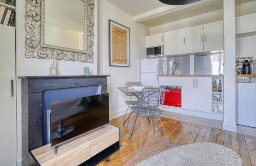 Pere Lachaise Apartment | F2 Parisien - Père Lachaise