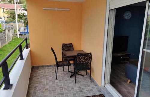 Sainte-Suzanne Apartment | F2 RENOVE FRONT DE MER SILVER BLUE