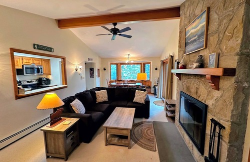 Bretton Woods Condo | F26 Bretton Woods home steps from the slopes, AC, pool passes, discounted cog tix!