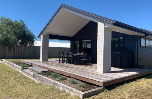 Bowentown House | Fab Family Getaway - Waihi Beach Holiday Home