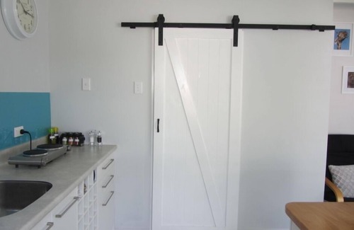 New Plymouth Cottage | Fab Studio Plus!- Pukekura Park/CBD right there