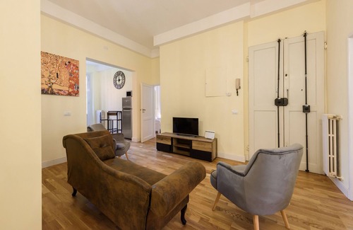 Careggi Rifredi Apartment | Fabbroni 3 bedrooms by Mmega