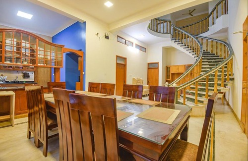 HSR Layout Hotel | FabExpress Ravikeethis Service Apartment