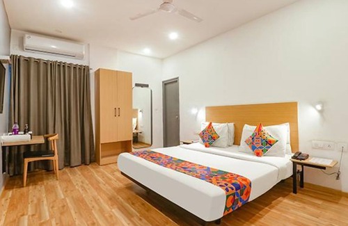 RR Nagar Hotel | FabExpress Room Stories