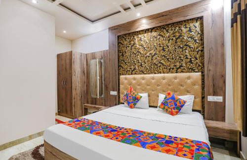Allahabad Hotel | FabExpress Shri Ram Kashi