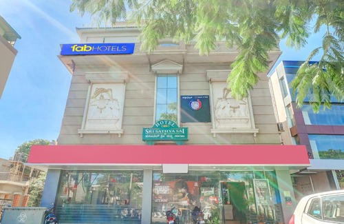 Krishnarajapura Hotel | FabExpress Sri Sathya Sai