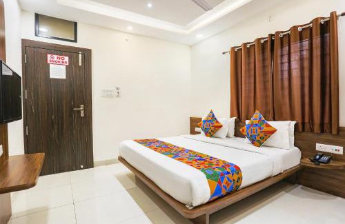 Rau Hotel | FabHotel Balaji Paradise
