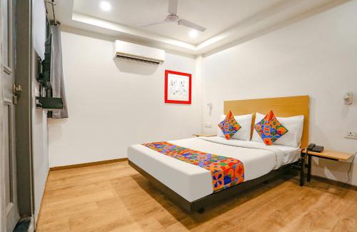 Delhi Hotel | FabHotel Blusky