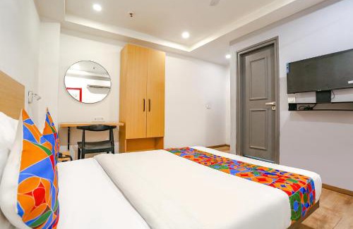Delhi Hotel | FabHotel Blusky