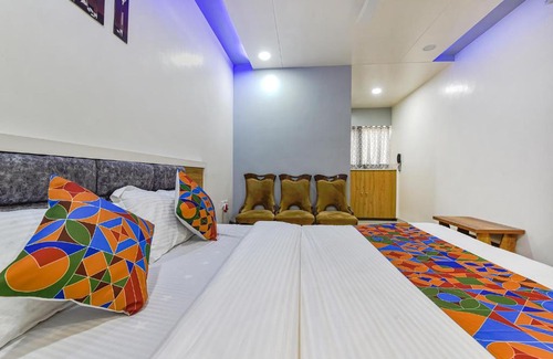 Ahmedabad Hotel | FabHotel Dev Palace