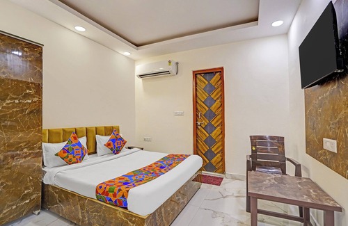 Indirapuram Hotel | Fabhotel Golden Rivaah