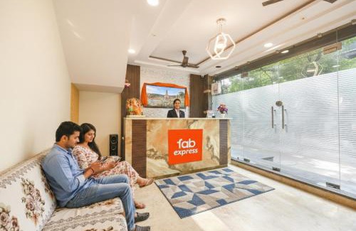Amritsar Hotel | FabHotel Golden Tree
