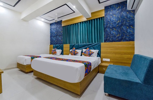 Ahmedabad Hotel | Fabhotel Green Tree