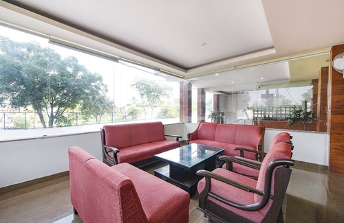 Chandigarh Hotel | Fabhotel Hc Mount View