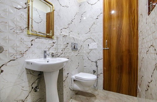 Kharar Hotel | Fabhotel Hc South Crown