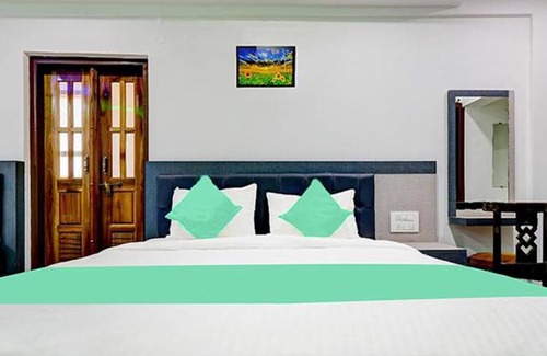 Mahadevpet Hotel | Fabhotel Hill View