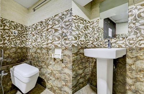 Mahadevpet Hotel | Fabhotel Hill View