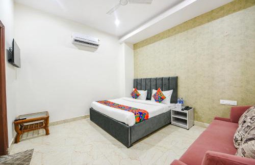 Faridabad Hotel | FabHotel Kavya Inn - Nr The Mall of Faridabad