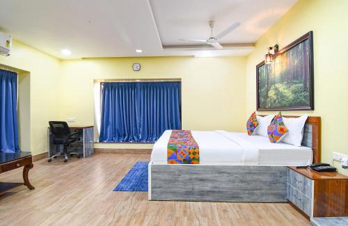 New Town Hotel | FabHotel Prime Familto - Near Bisarjan Ghat