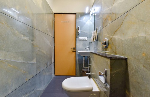 Changodar Hotel | Fabhotel Prime Grand Unity