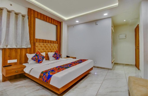 Kolar Road Hotel | FabHotel Prime Purple Orchid