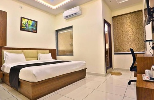 Central Area Hotel | Fabhotel Prime Shree Dev Prime
