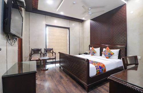 New Delhi Hotel | Fabhotel Prime Zewarat Inn
