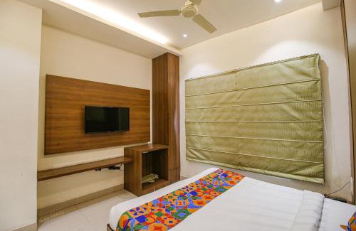 Bhopal Hotel | FabHotel Royal Palace II