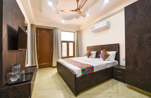 Anand Vihar Hotel | Fabhotel Rudraksh Residency