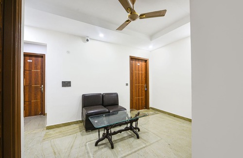 Anand Vihar Hotel | Fabhotel Rudraksh Residency