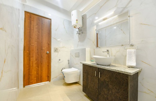 Anand Vihar Hotel | Fabhotel Rudraksh Residency