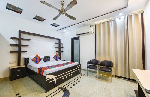Anand Vihar Hotel | Fabhotel Rudraksh Residency