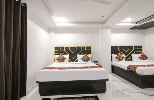 Anand Vihar Hotel | FabHotel Sky Suites Karkardooma