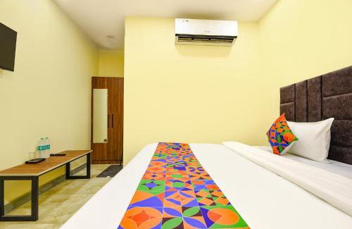 Delhi Hotel | FabHotel Yash Residency - Yamuna Sports Complex