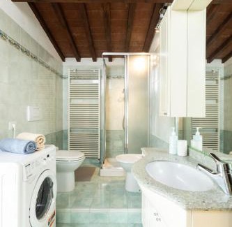 Isolotto Apartment | Fabio's Rustic Flat