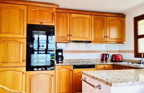 Calonge Villa | FABULOSA! LUXURIOUS, RELAXING VILLA. SEA VIEWS, 8M POOL, 300MG FIBRE, AIRCON+GYM