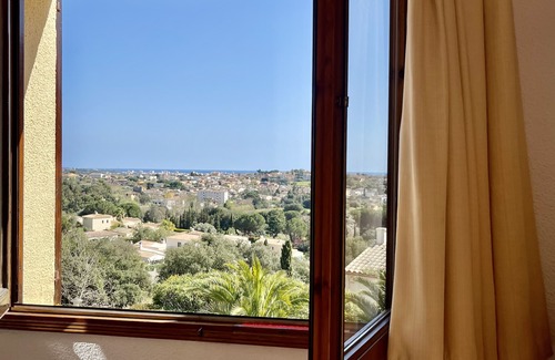 Calonge Villa | FABULOSA! LUXURIOUS, RELAXING VILLA. SEA VIEWS, 8M POOL, 300MG FIBRE, AIRCON+GYM